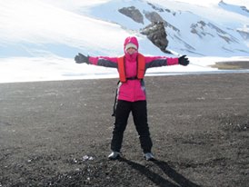 annie-in-antarctica-1
